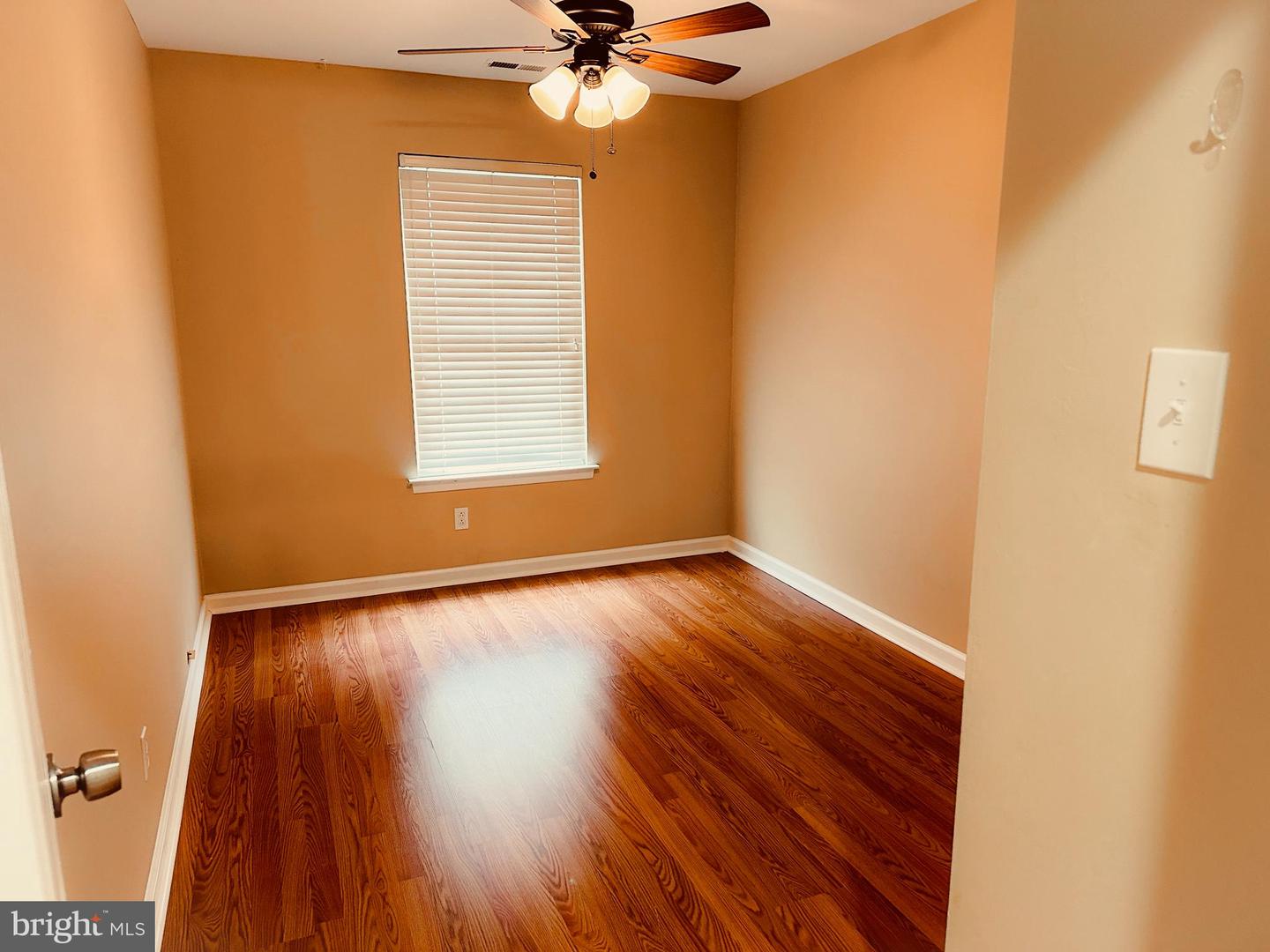 328a Delancey Pl Property Photo 12