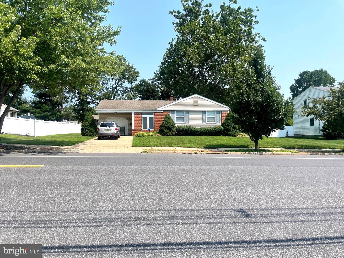 2414 New Albany Rd Property Photo 4