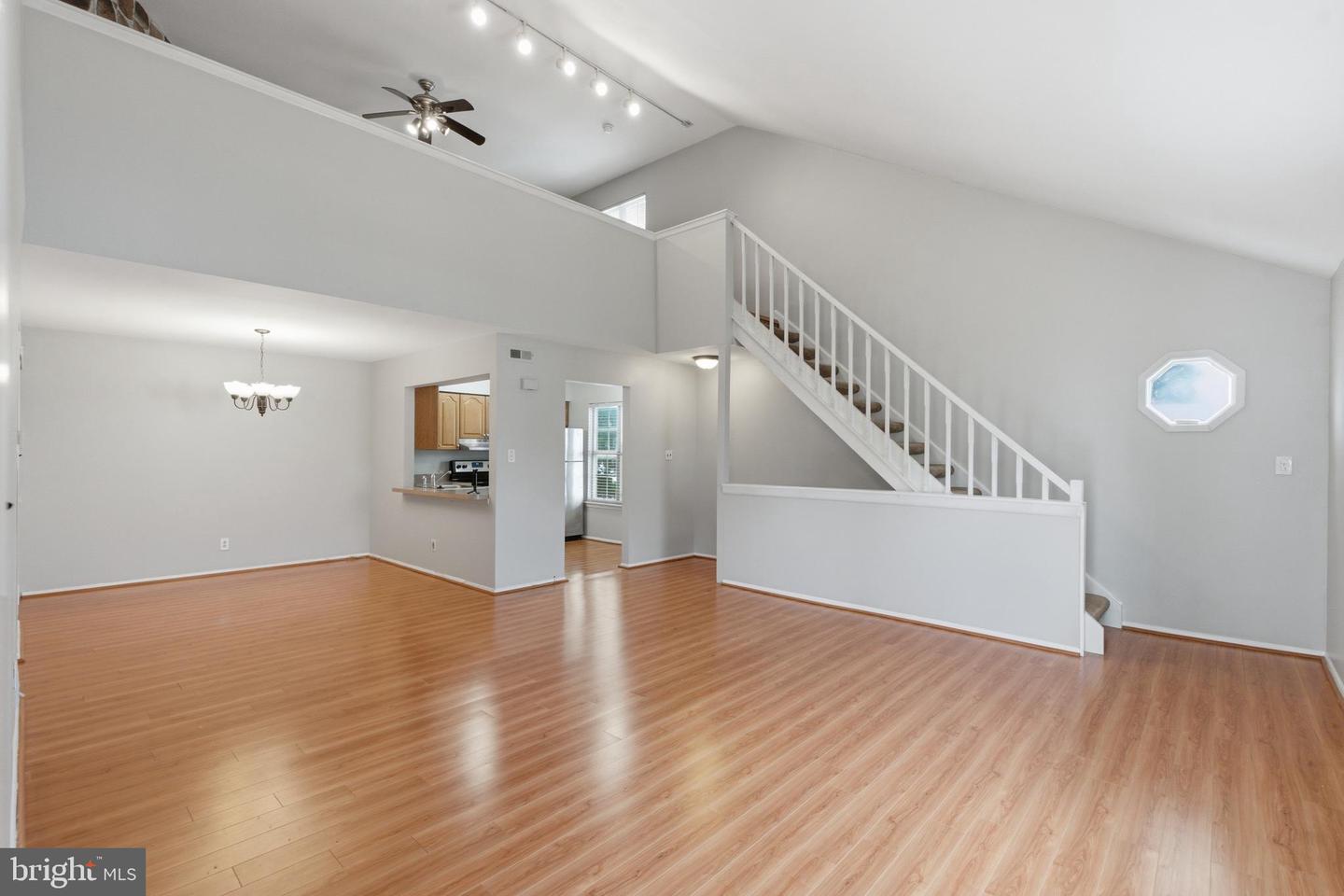 321b Delancey Pl #b Property Photo 4