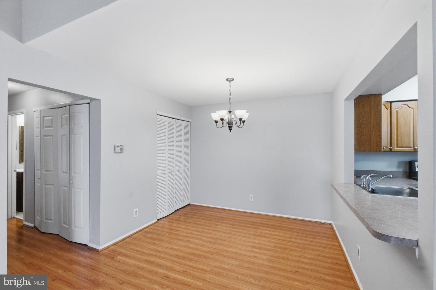 321b Delancey Pl #b Property Photo 5