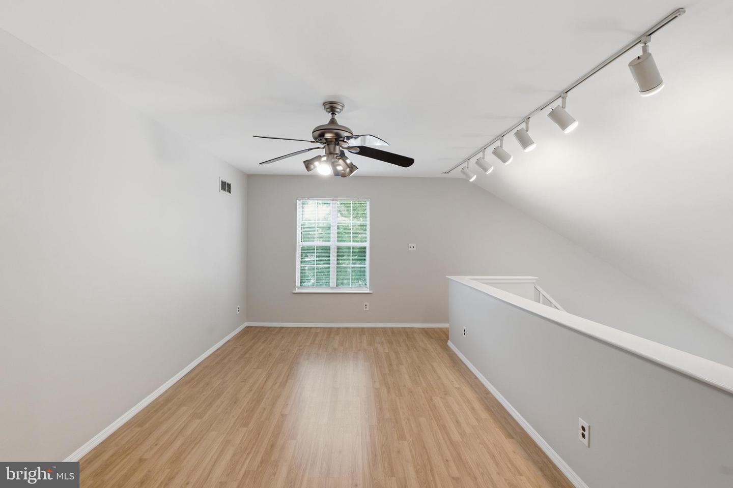 321b Delancey Pl #b Property Photo 16