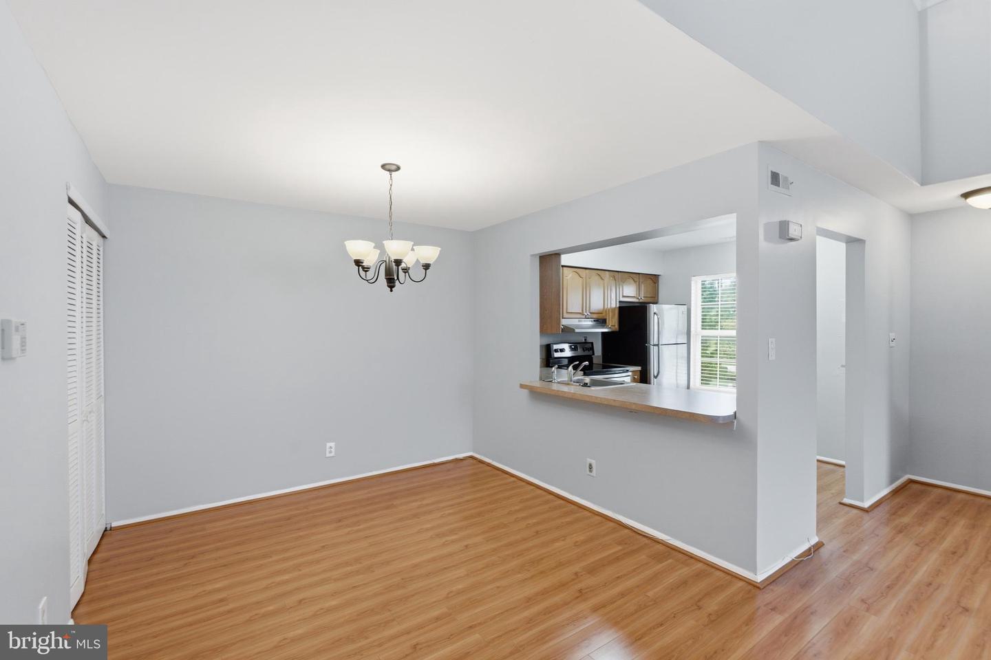 321b Delancey Pl #b Property Photo 19