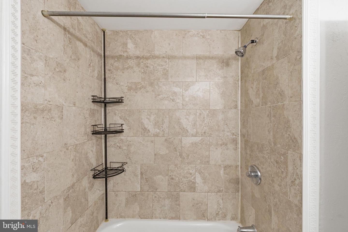321b Delancey Pl #b Property Photo 23