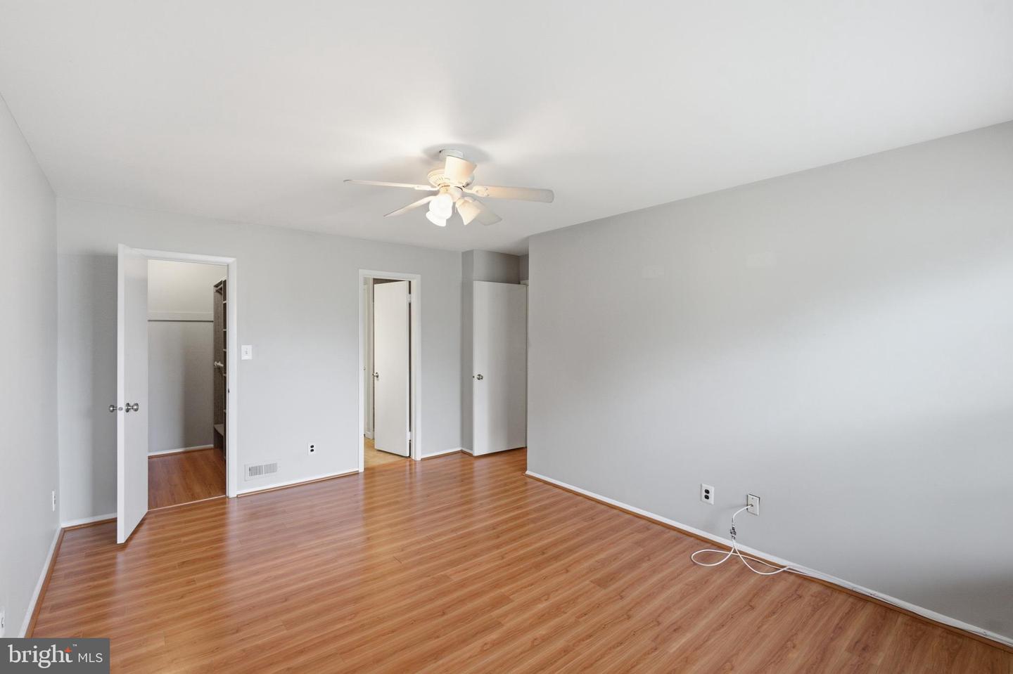 321b Delancey Pl #b Property Photo 28