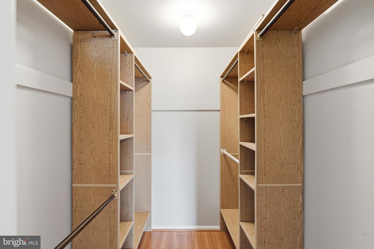 321b Delancey Pl #b Property Photo 29