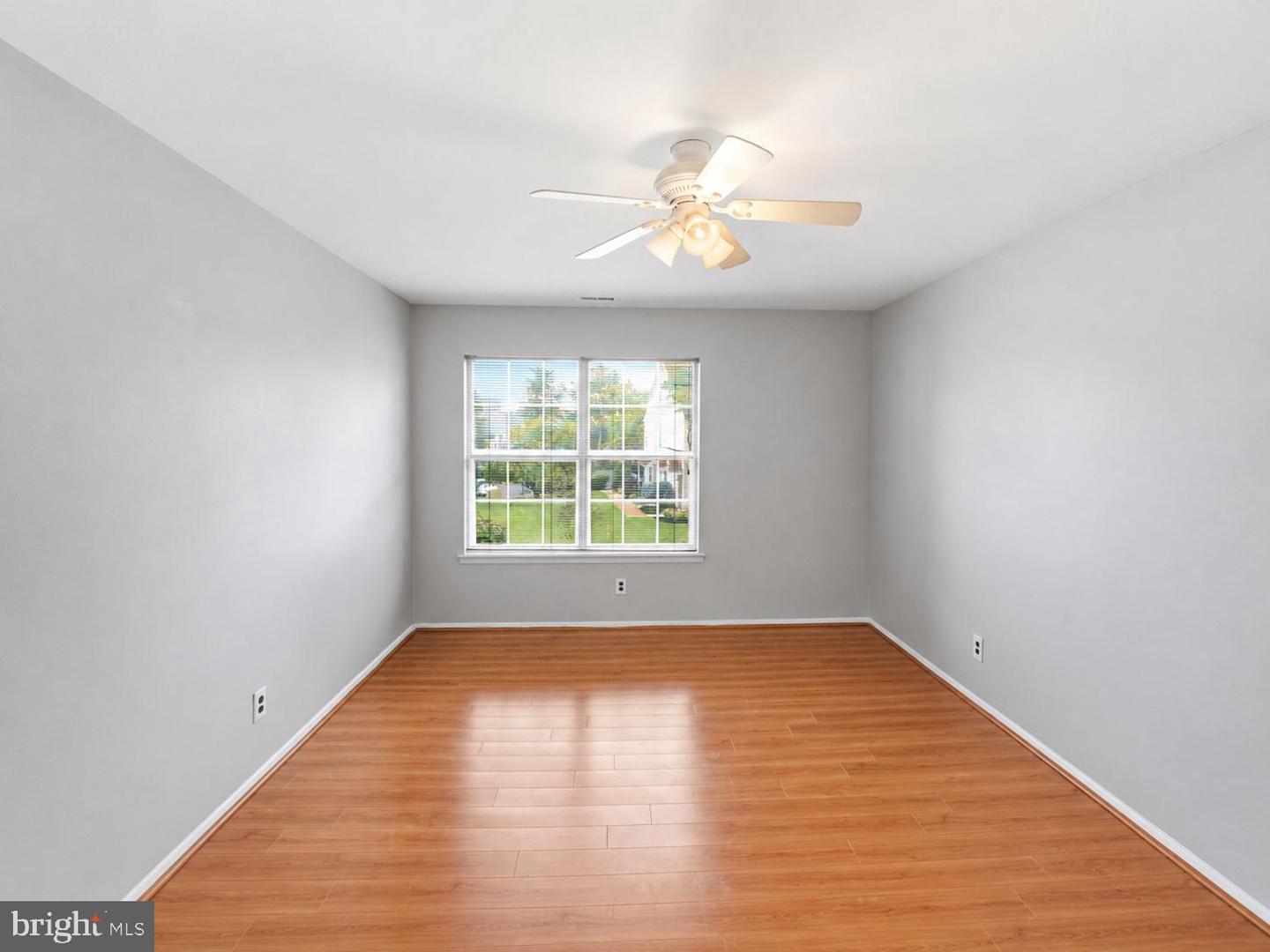 321b Delancey Pl #b Property Photo 32