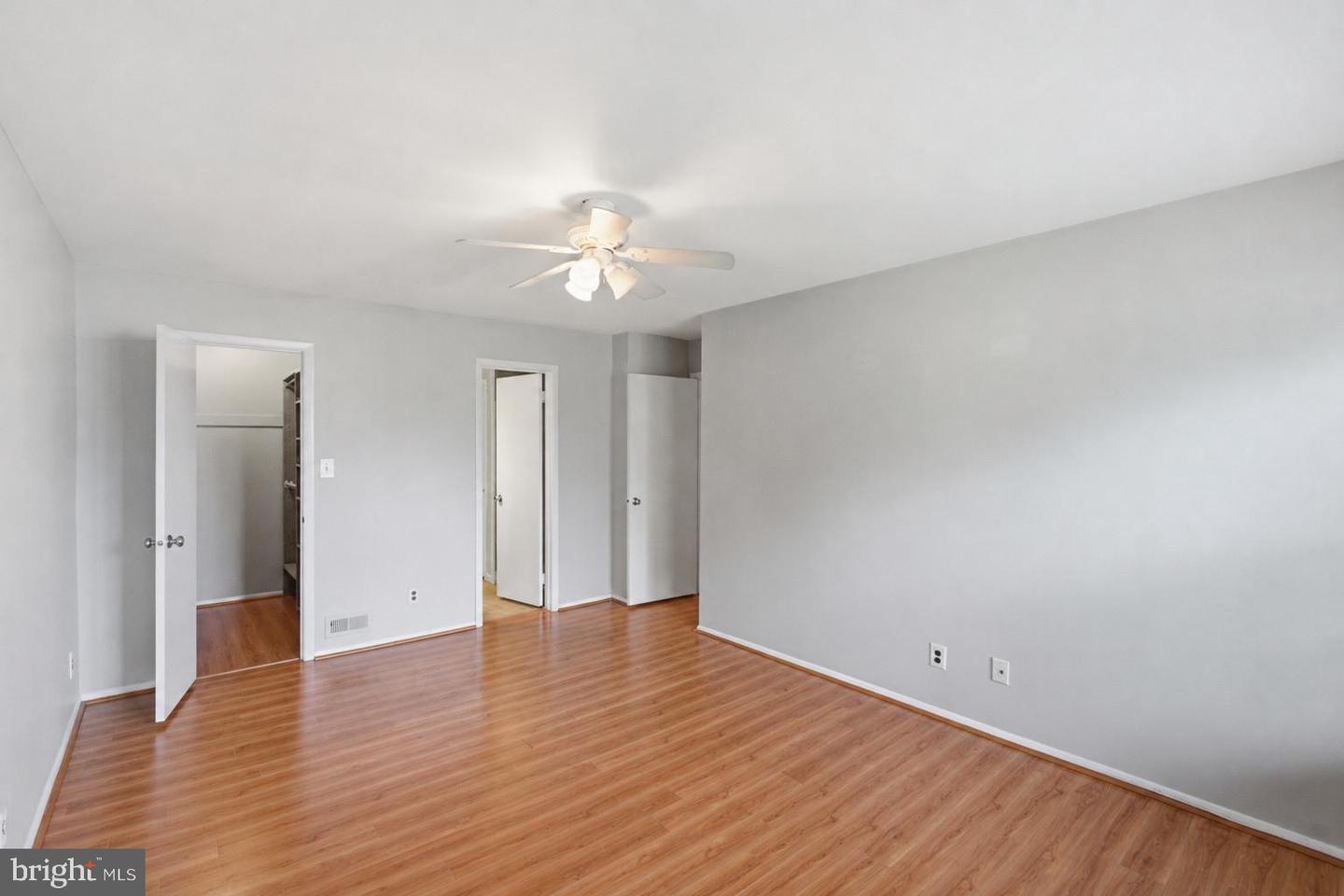321b Delancey Pl #b Property Photo 33
