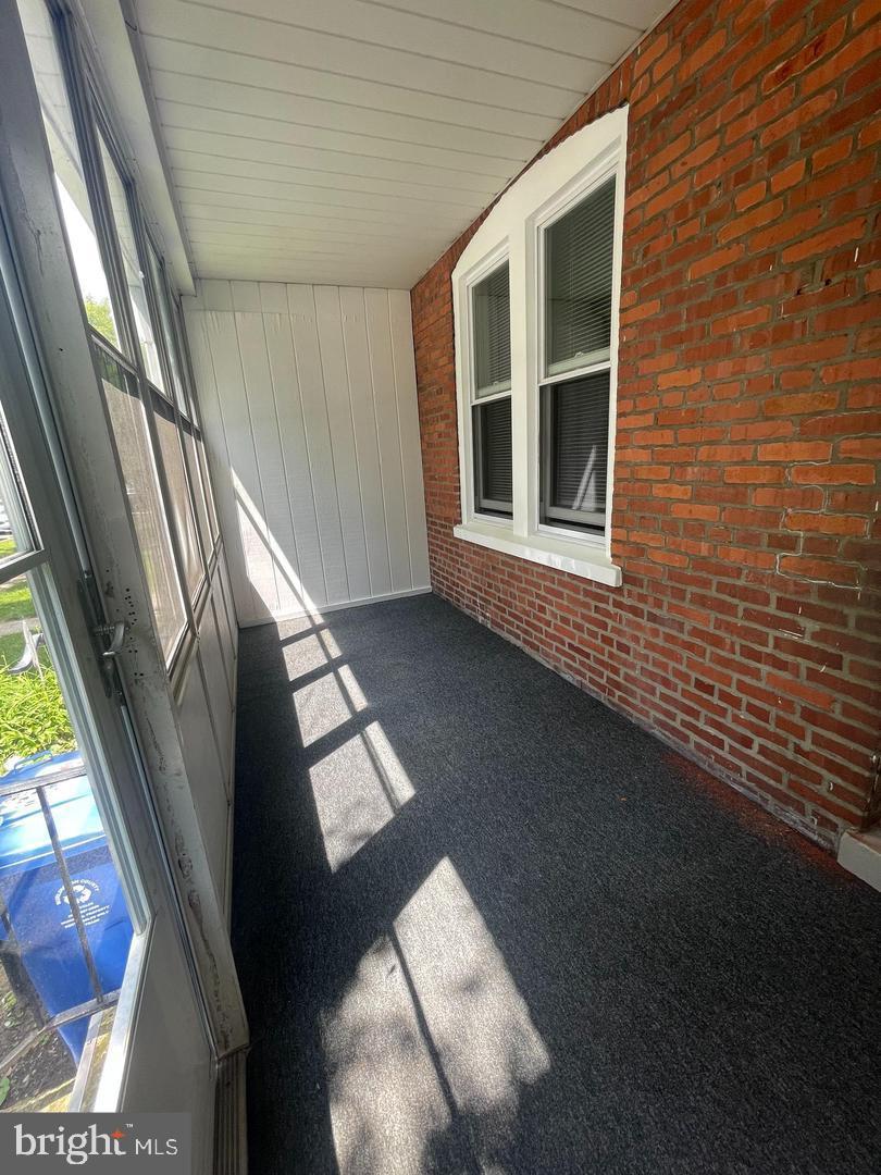 42 3rd Ave Property Photo 2