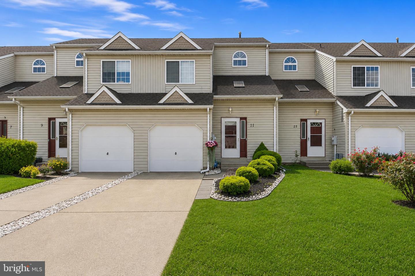 11 CARAWAY CT Property Photo 1