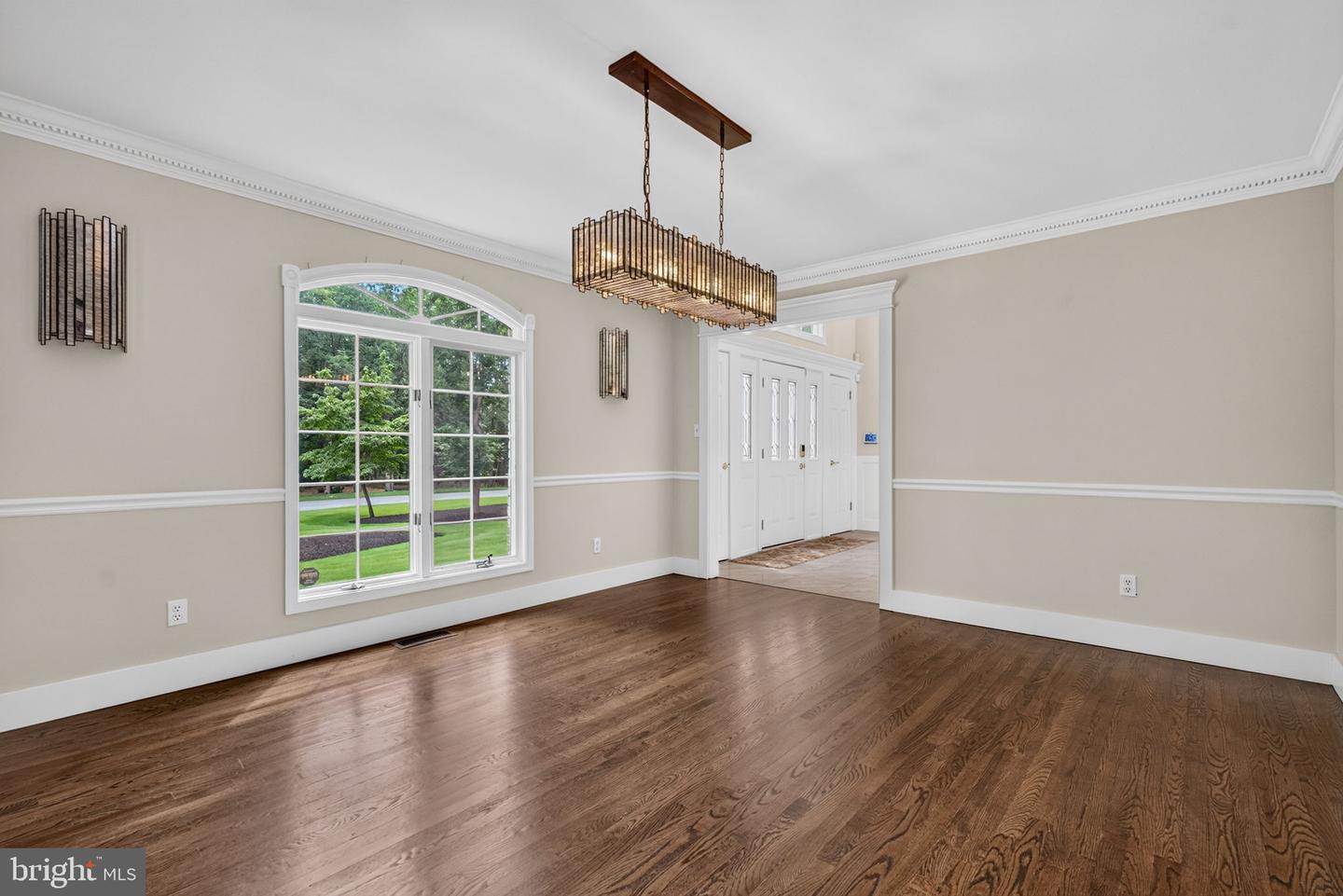 8 Eton Ln Property Photo 11