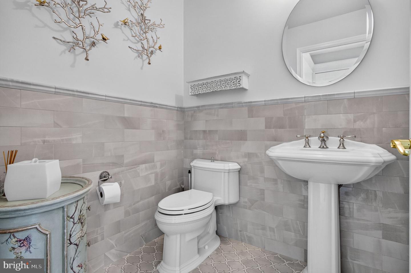 8 Eton Ln Property Photo 31