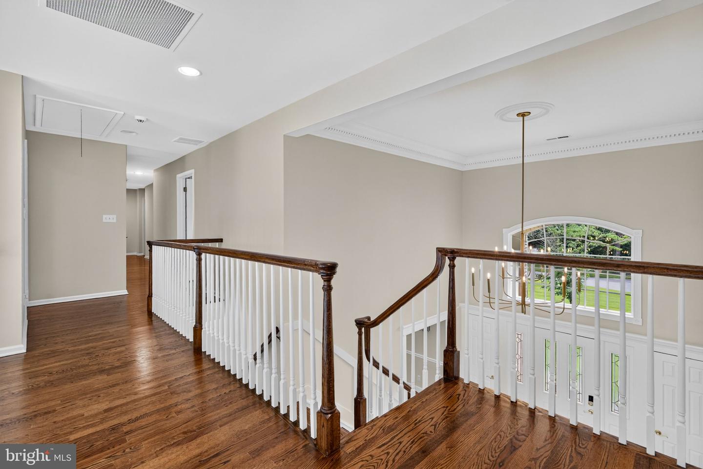 8 Eton Ln Property Photo 33