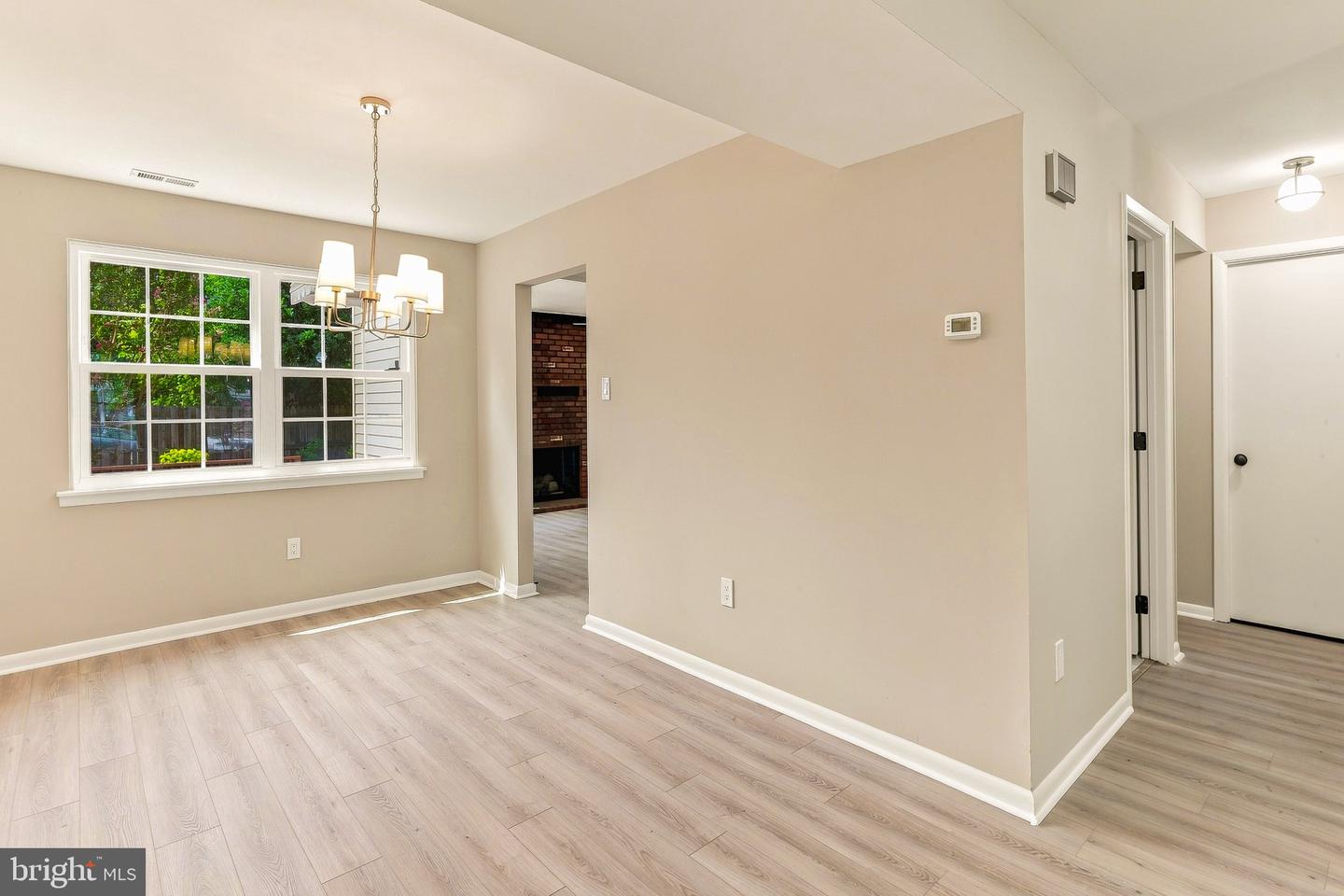 305 Shady Ln Property Photo 4