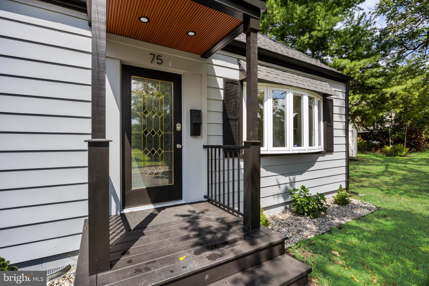 75 Egbert St Property Photo 4