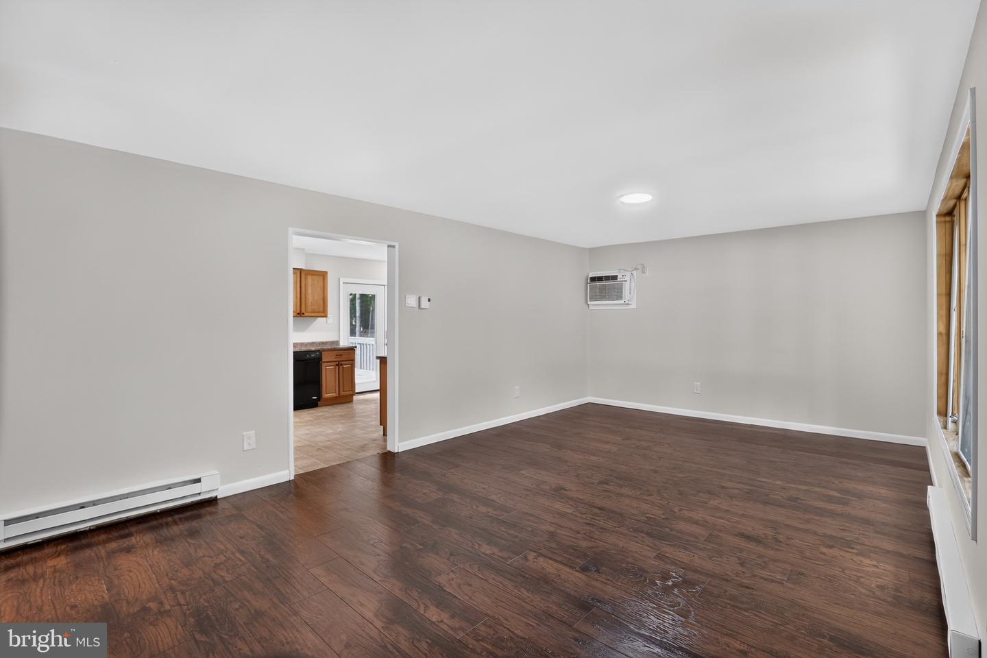 435 Pemberton Blvd Property Photo 3