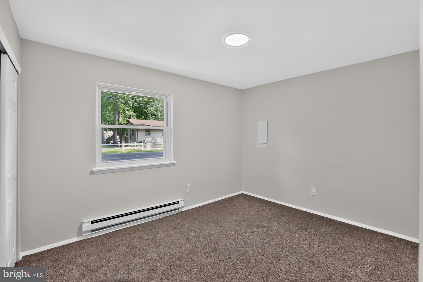 435 Pemberton Blvd Property Photo 8