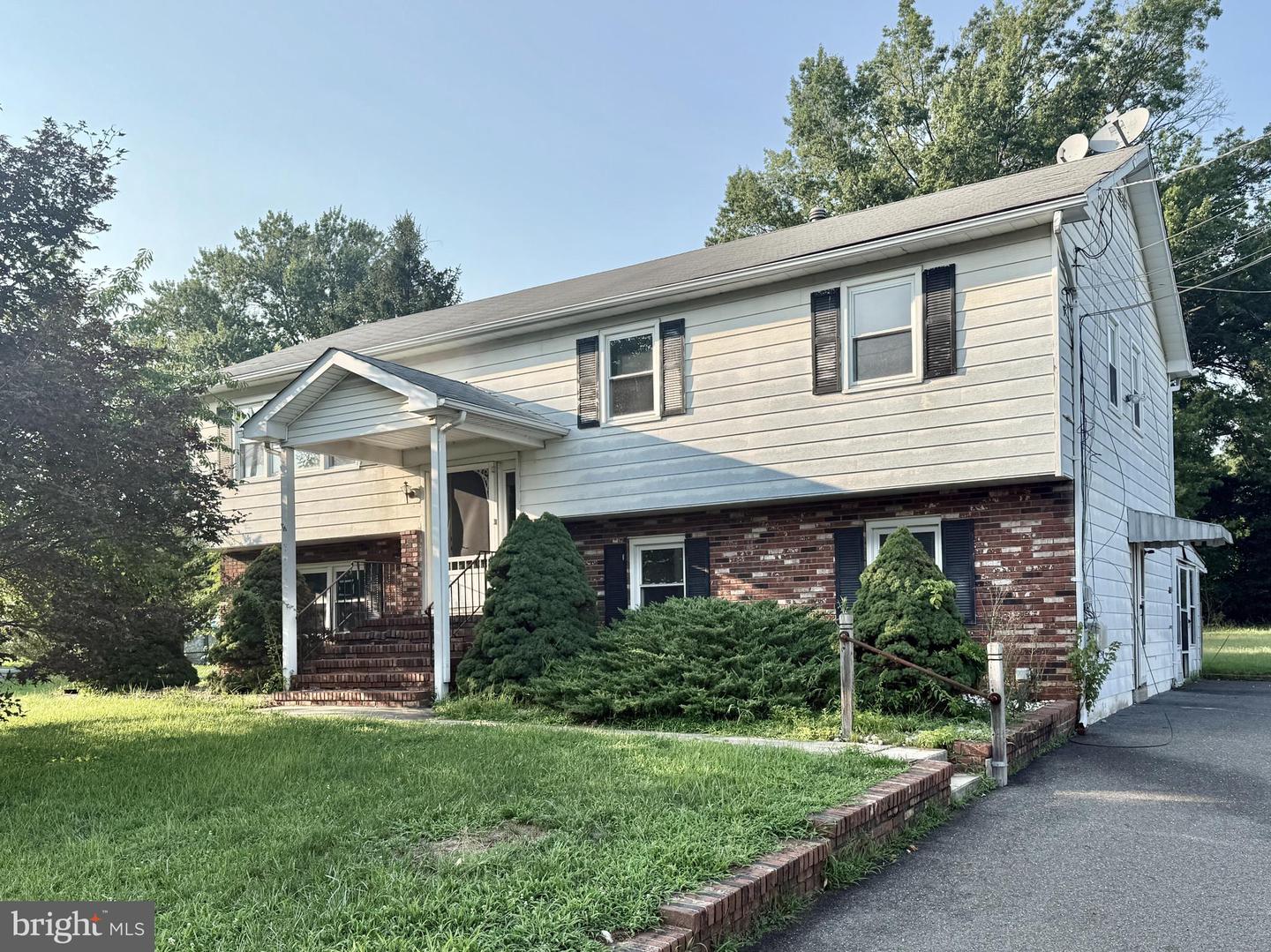 88 Groveville Rd Property Photo 1