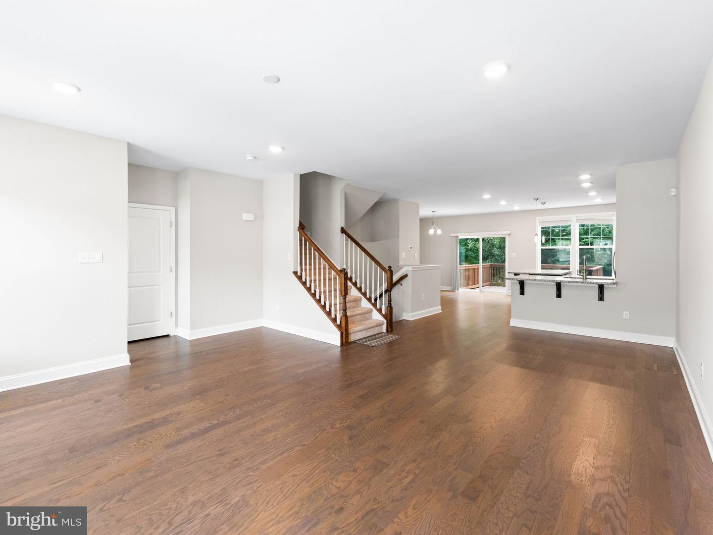 33 Sullivan Way Property Photo 5