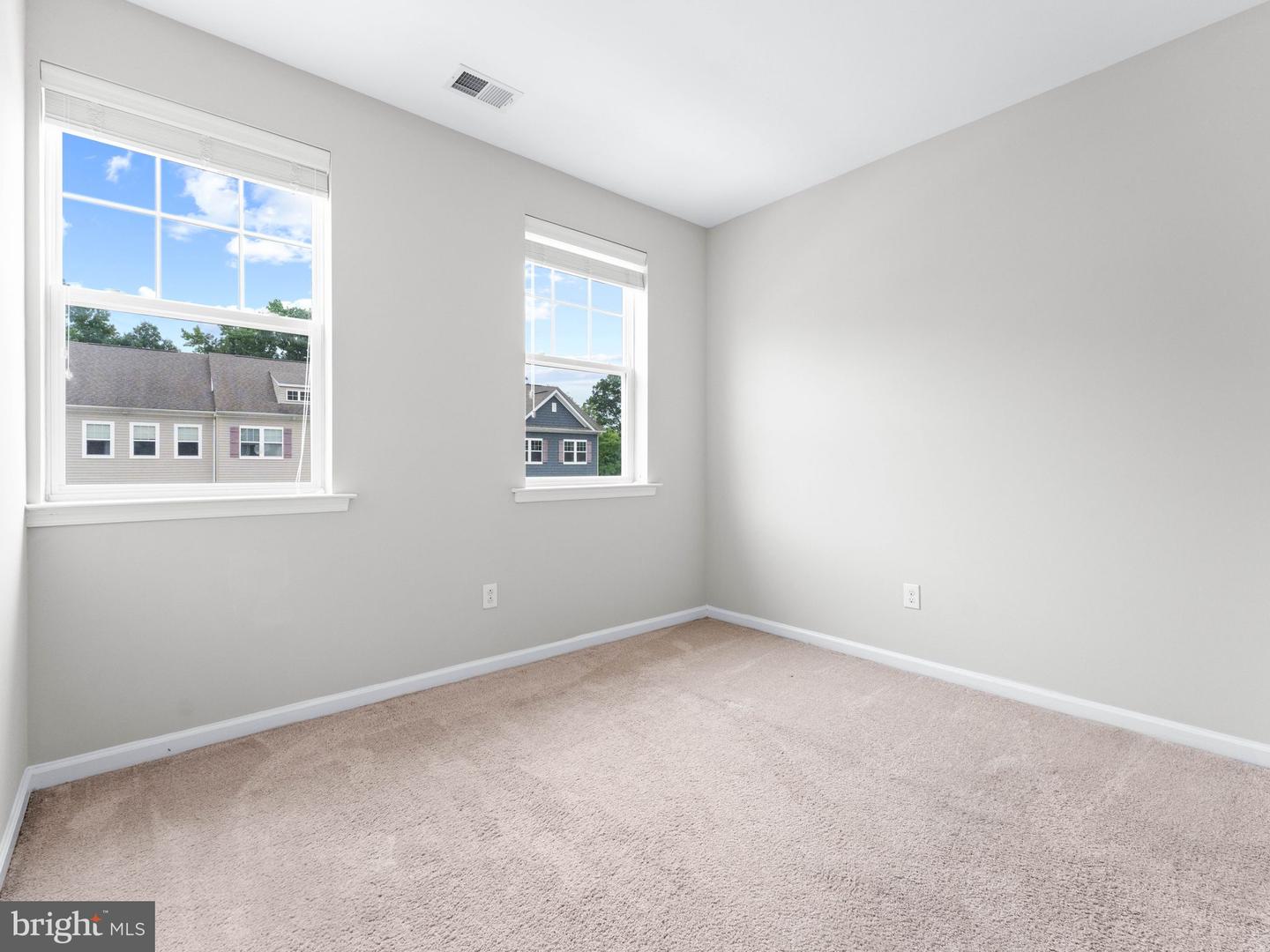 33 Sullivan Way Property Photo 27