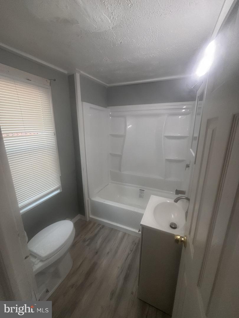 27 Pine St #1 Property Photo 11