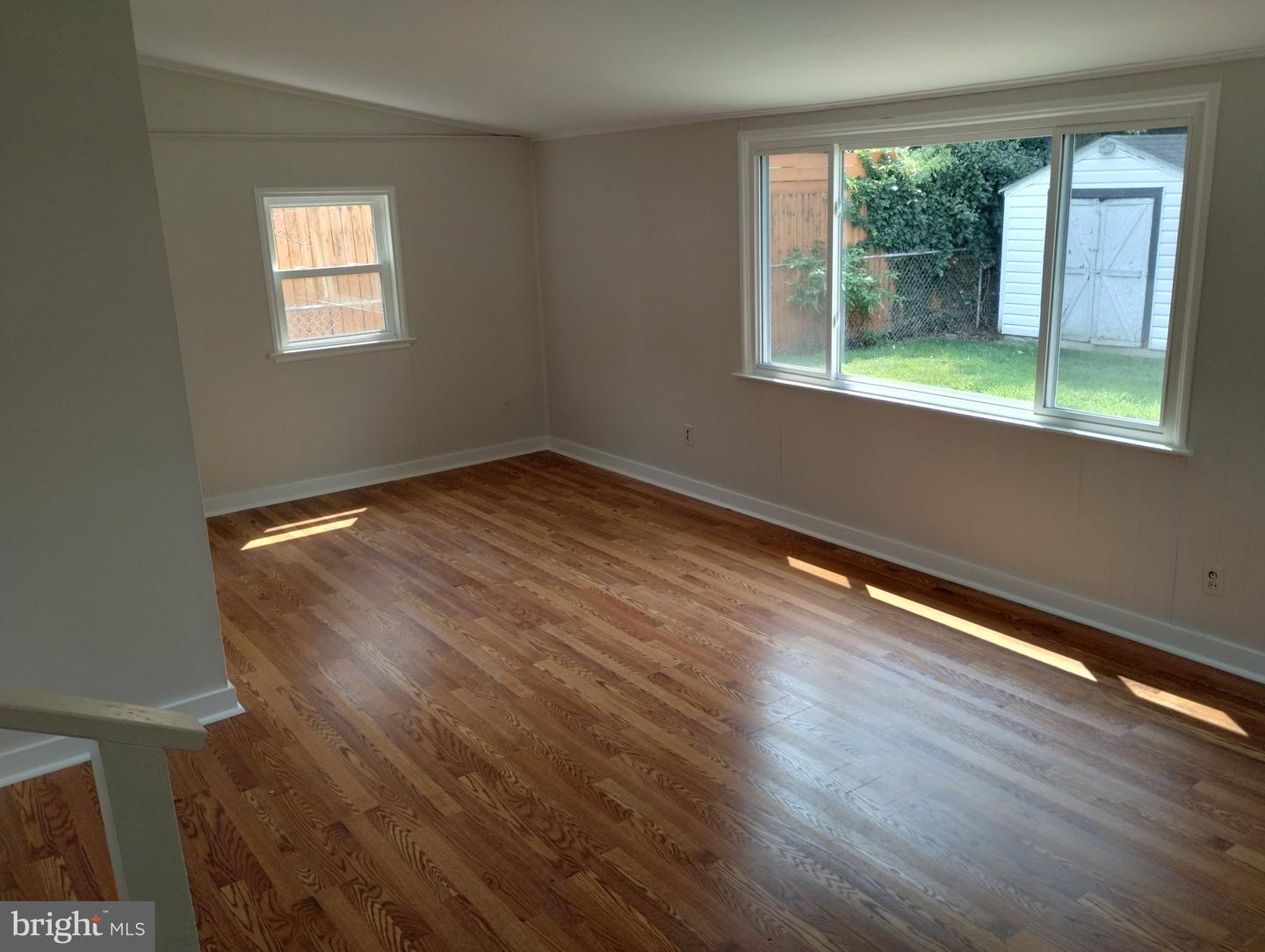 42 Farnsworth Ave Property Photo 37
