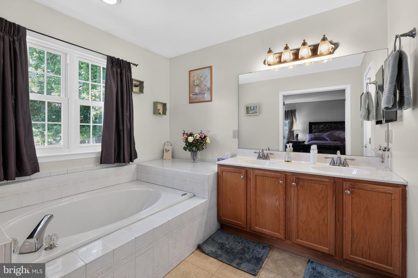 14 Sandhurst Dr Property Photo 14