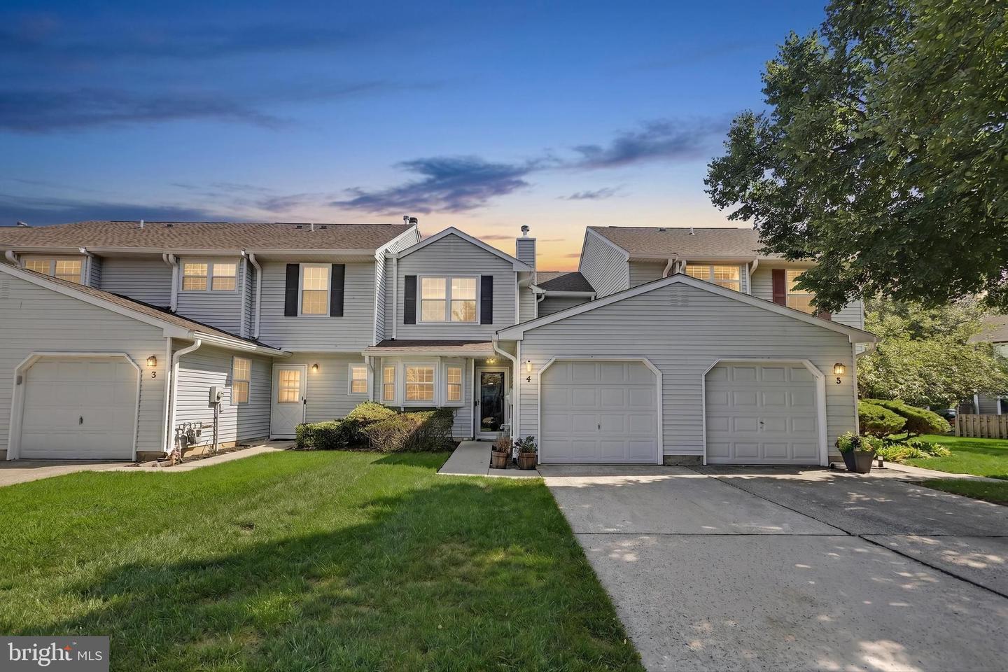 4 Fairfax Ct Property Photo 1