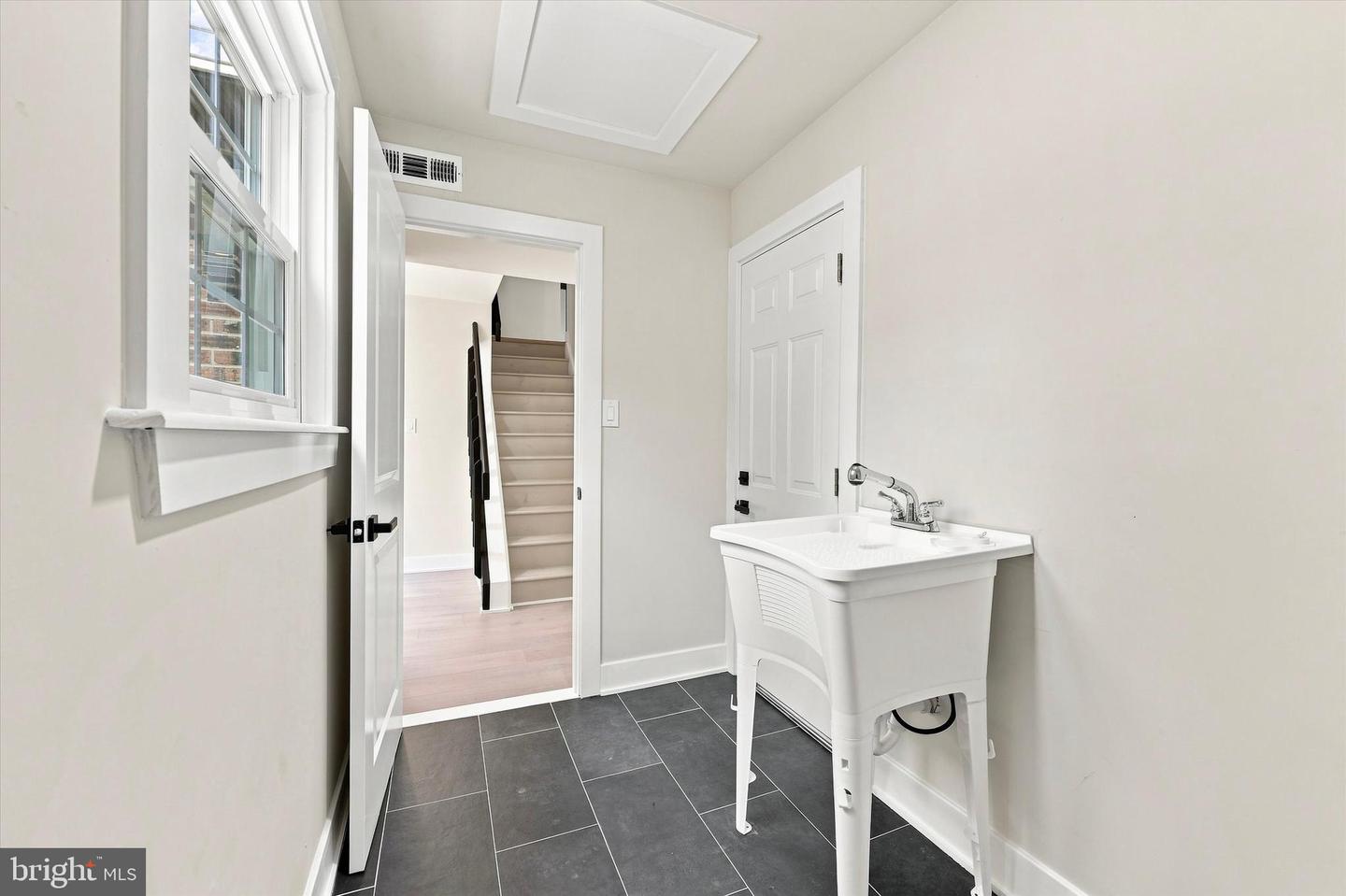 48 Meadowrue Ct Property Photo 18