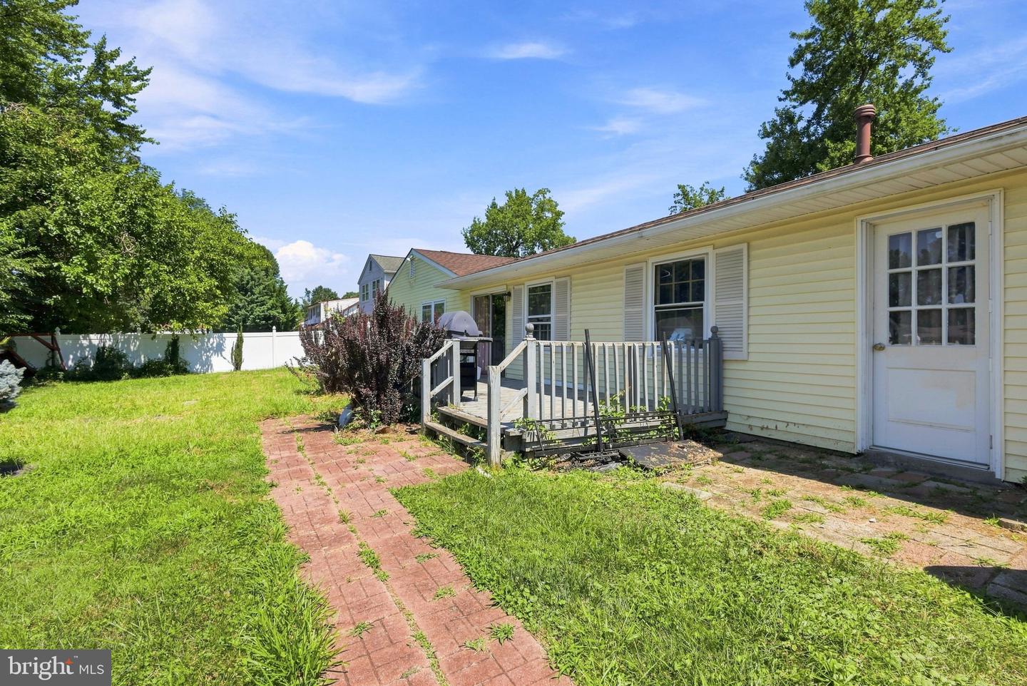 16 Terrell Ln Property Photo 24