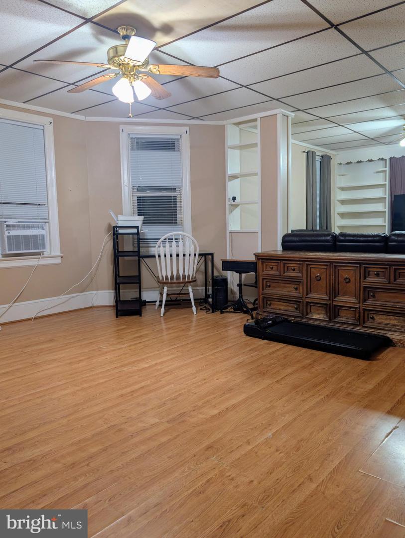 314 Heulings Ave Property Photo 4