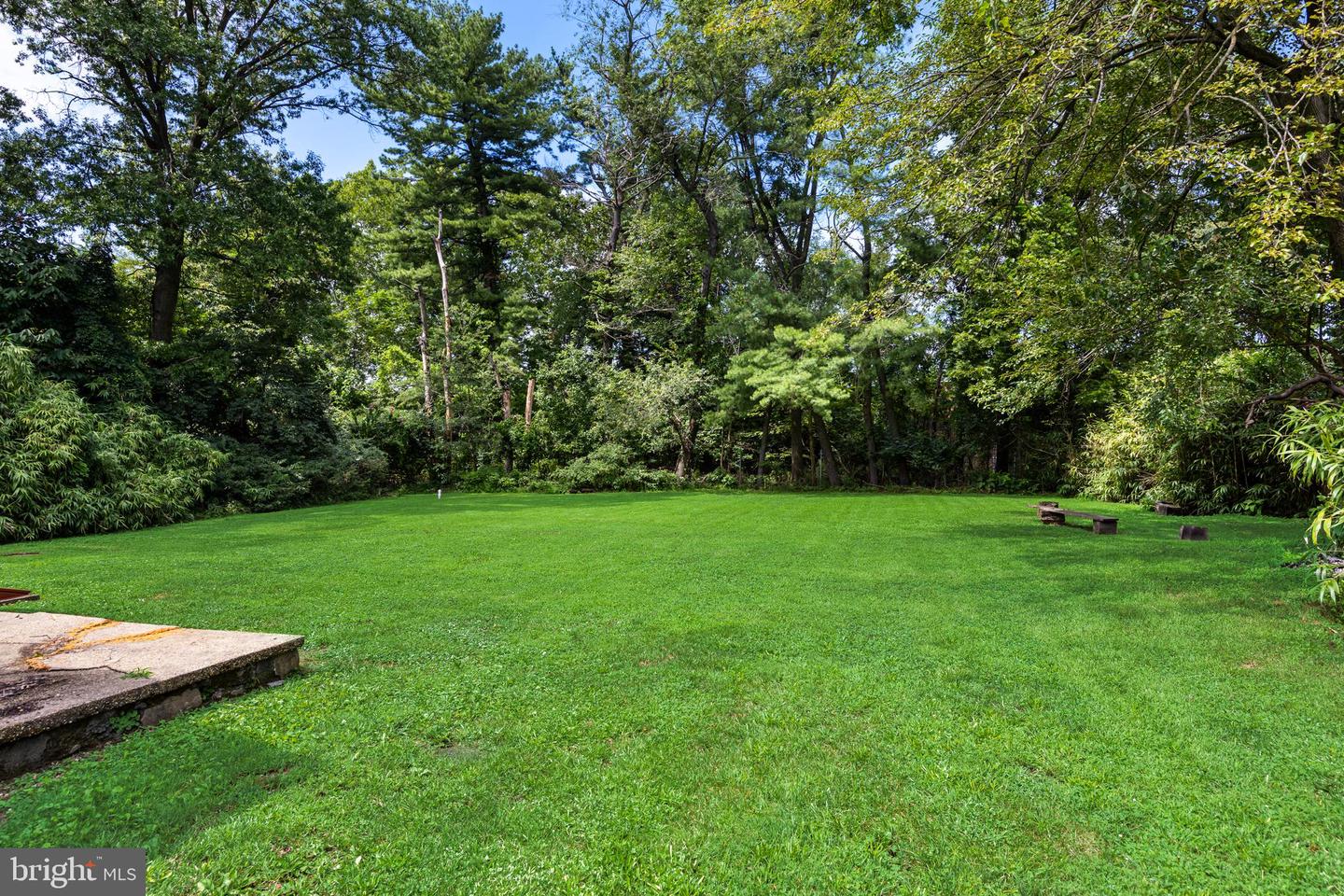 33 Oregon Ave Property Photo 26