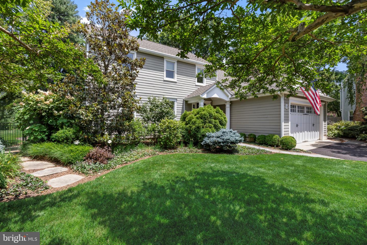 3 Circle Dr Property Photo 2