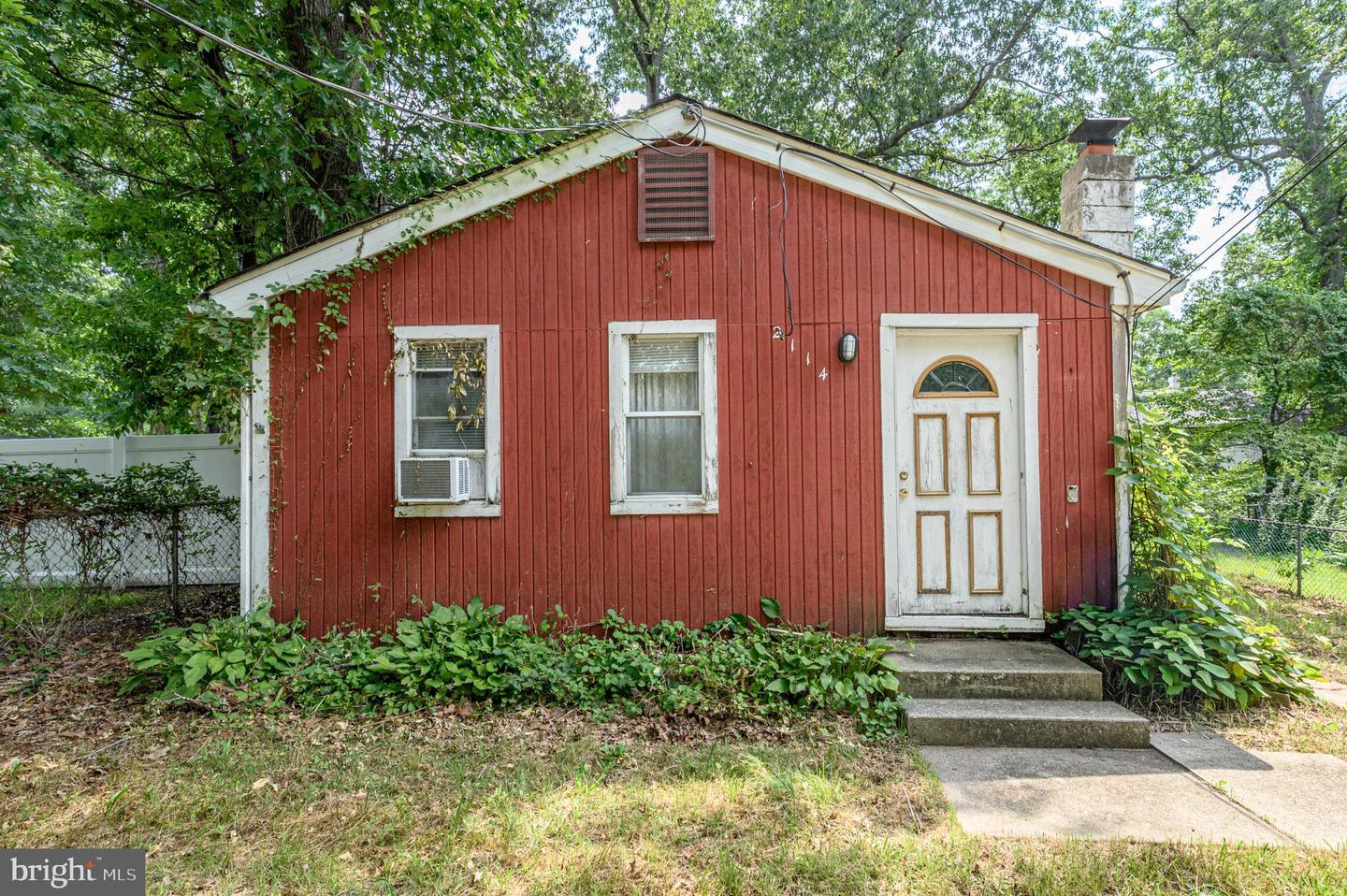 2114 Hanover Blvd Property Photo 1