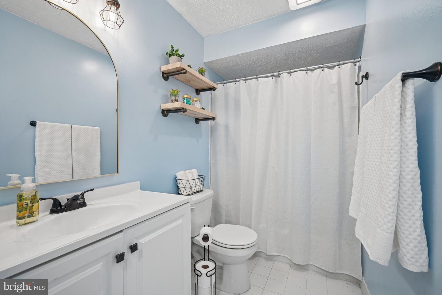 115 E Kings Hwy #138 Property Photo 27