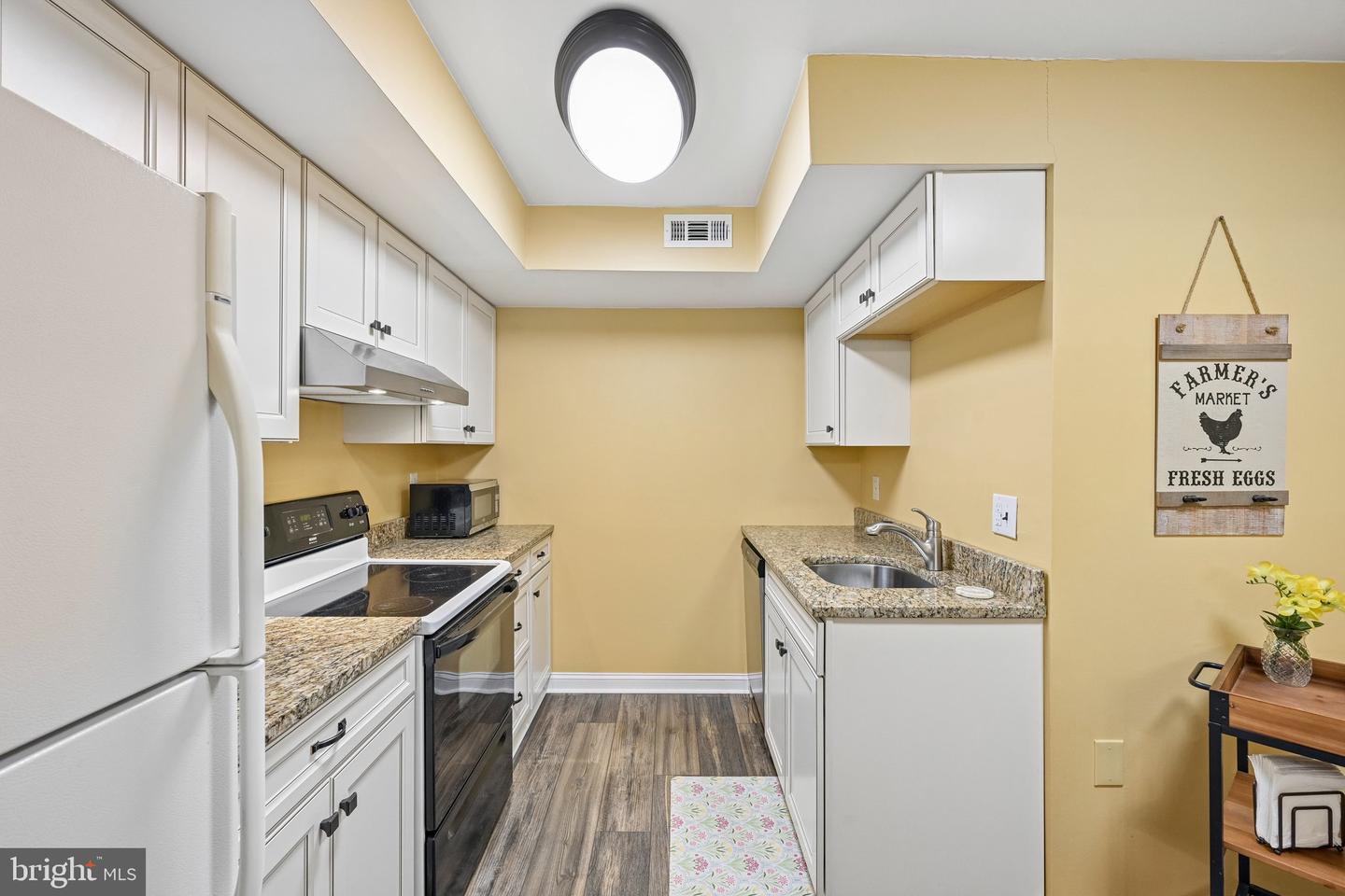 115 E Kings Hwy #138 Property Photo 28