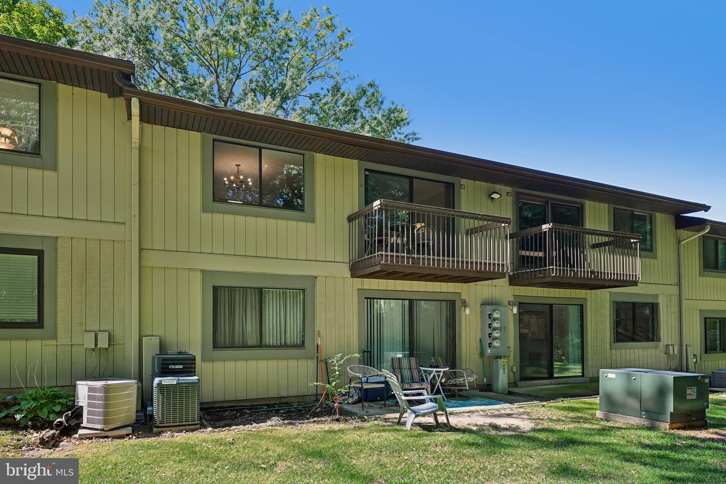 115 E Kings Hwy #138 Property Photo 33