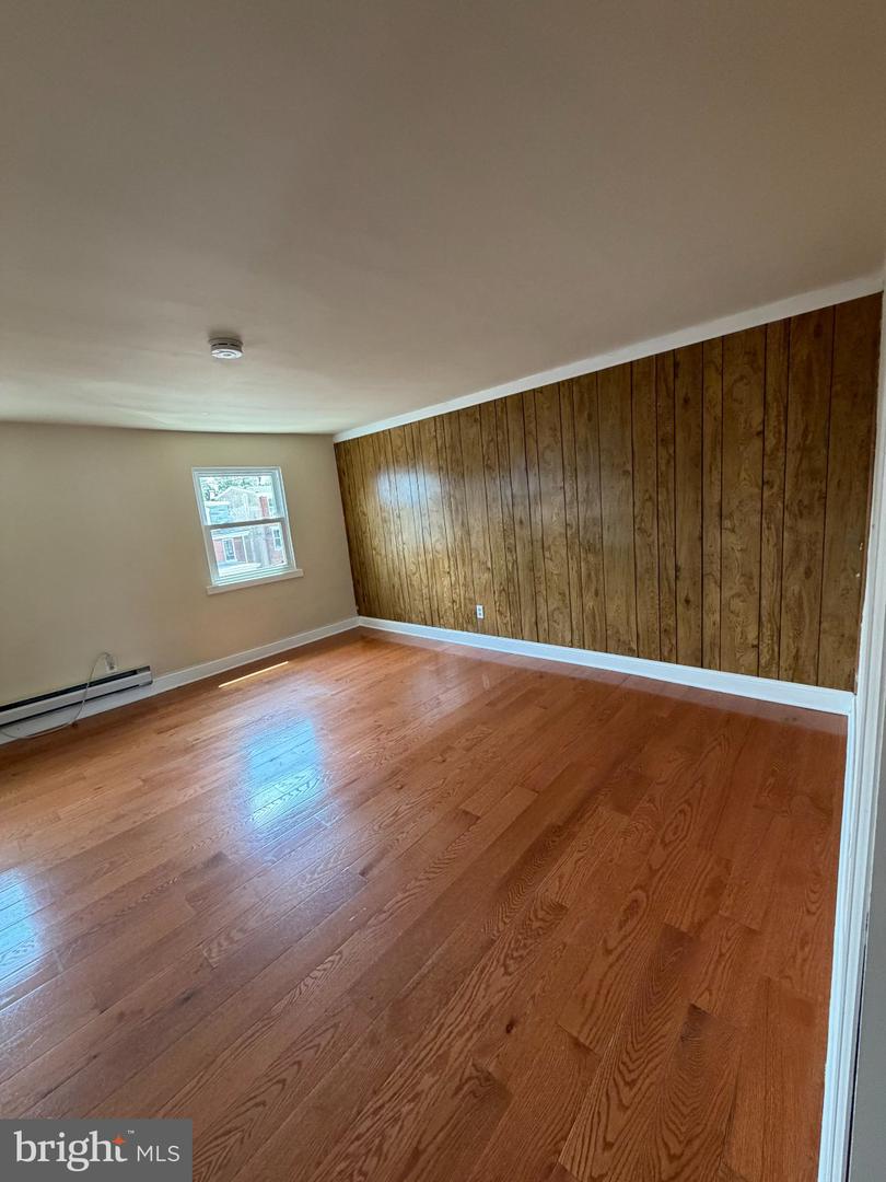 227 E Broad #2 Property Photo 4
