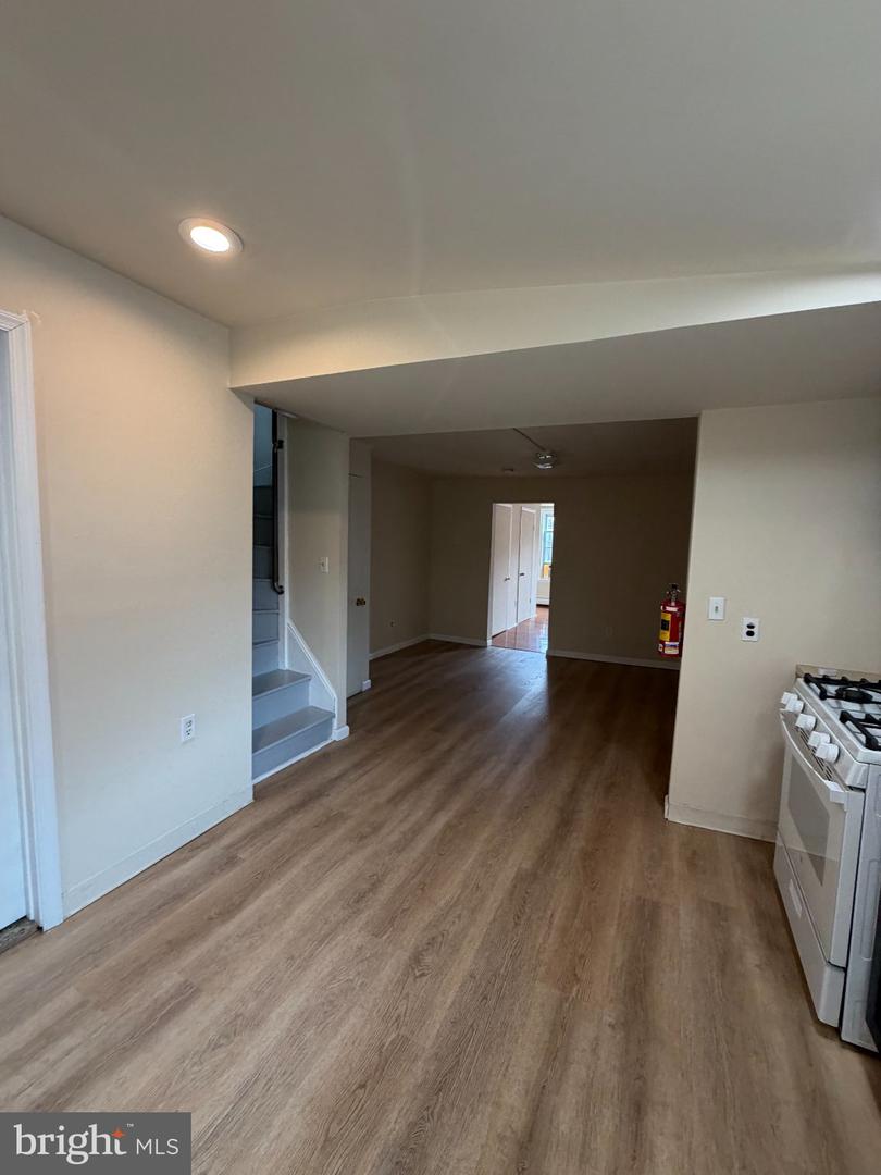 227 E Broad #2 Property Photo 5