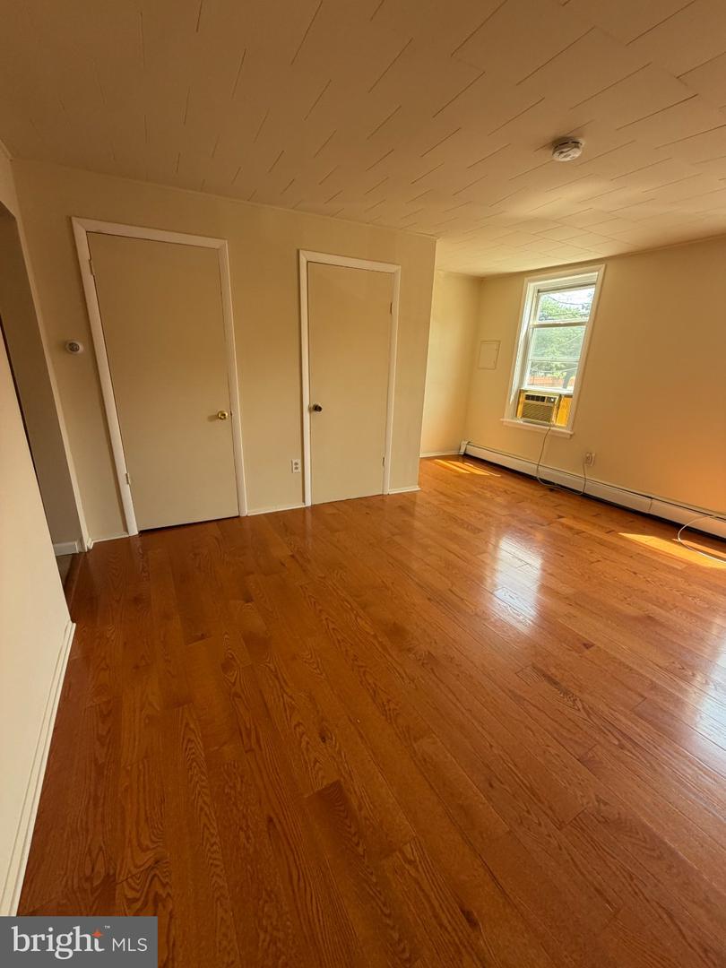 227 E Broad #2 Property Photo 6