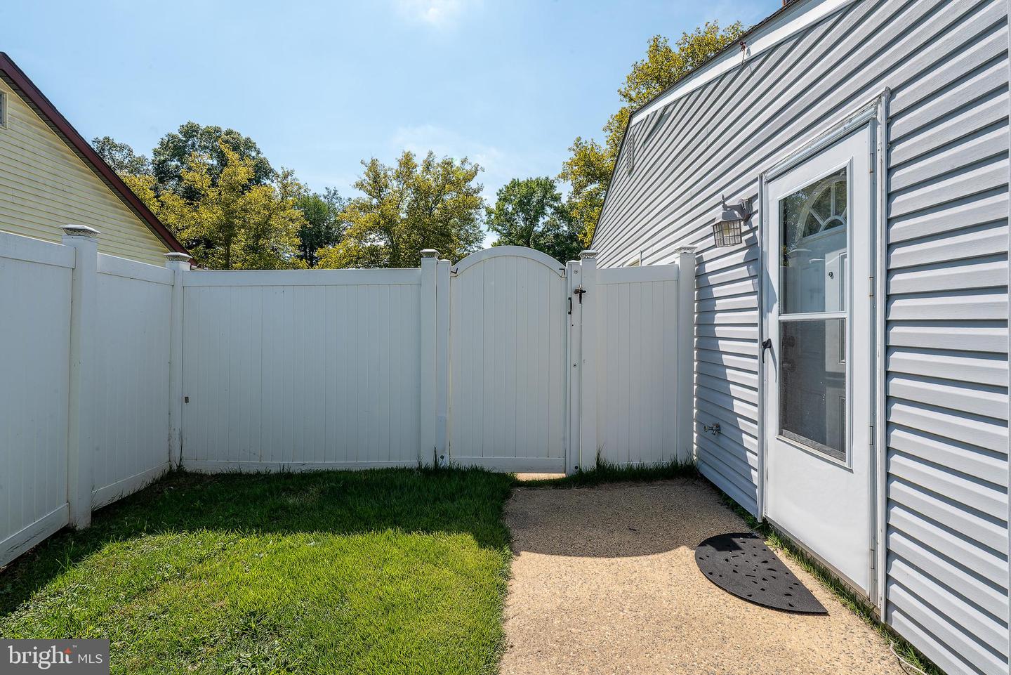 27 East Ln Property Photo 55