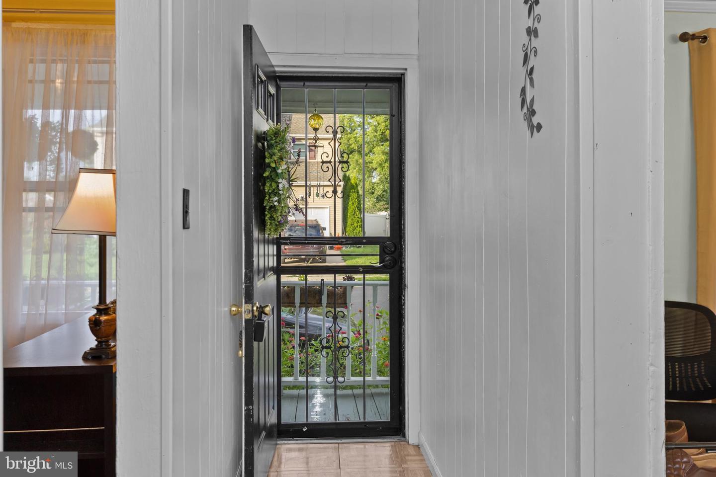222 Washington St Property Photo 9