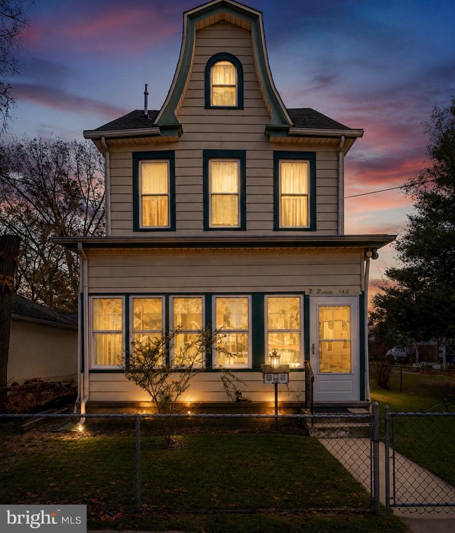 142 CHURCH ST