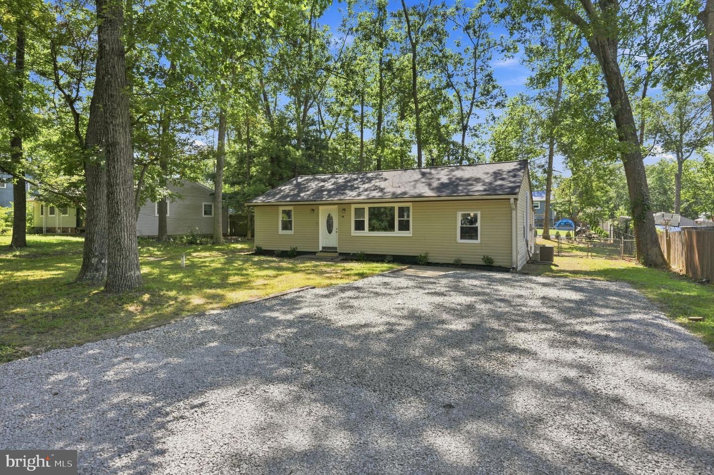 212 W Virginia Rd Property Photo 3