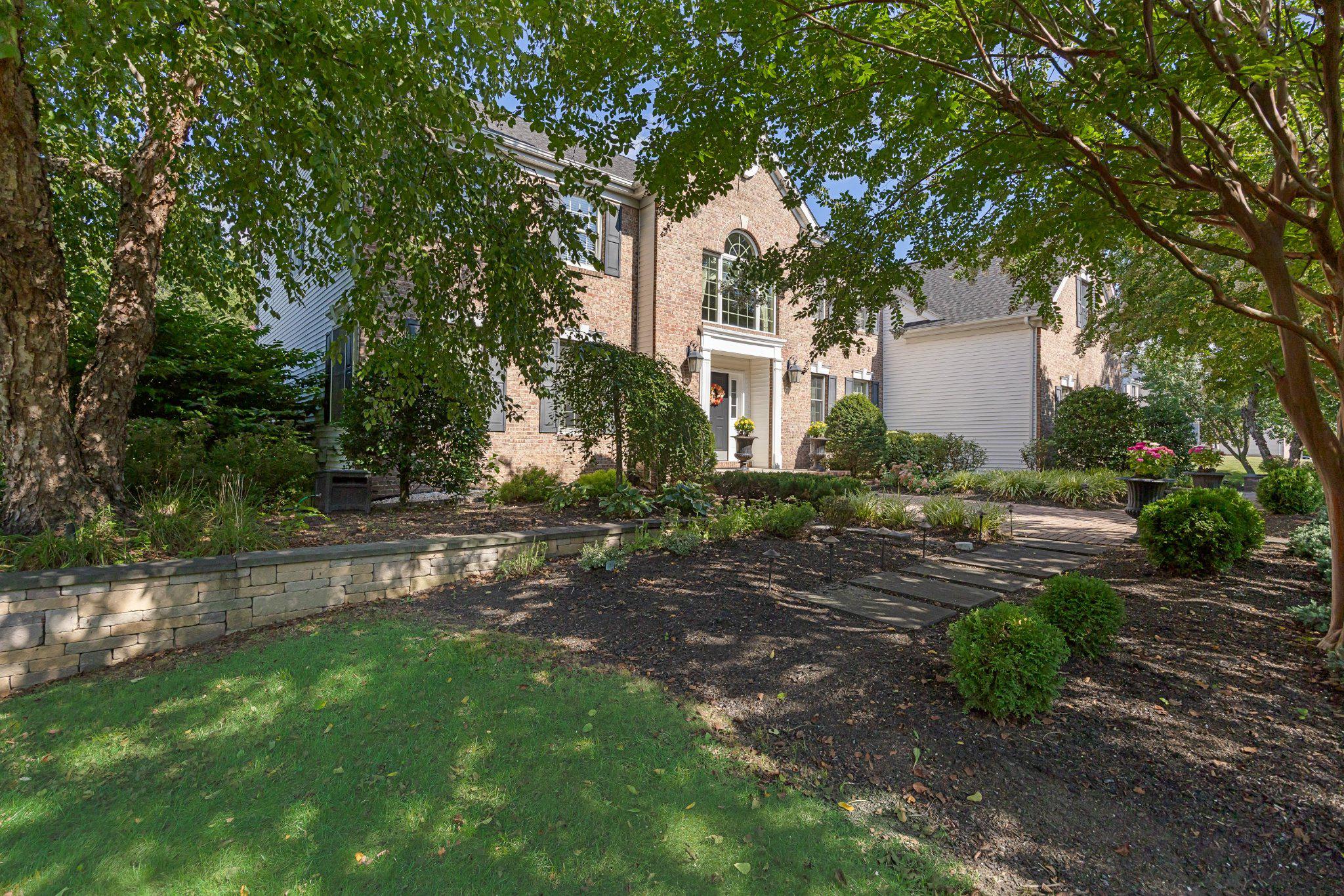 18 MILLENNIUM DR