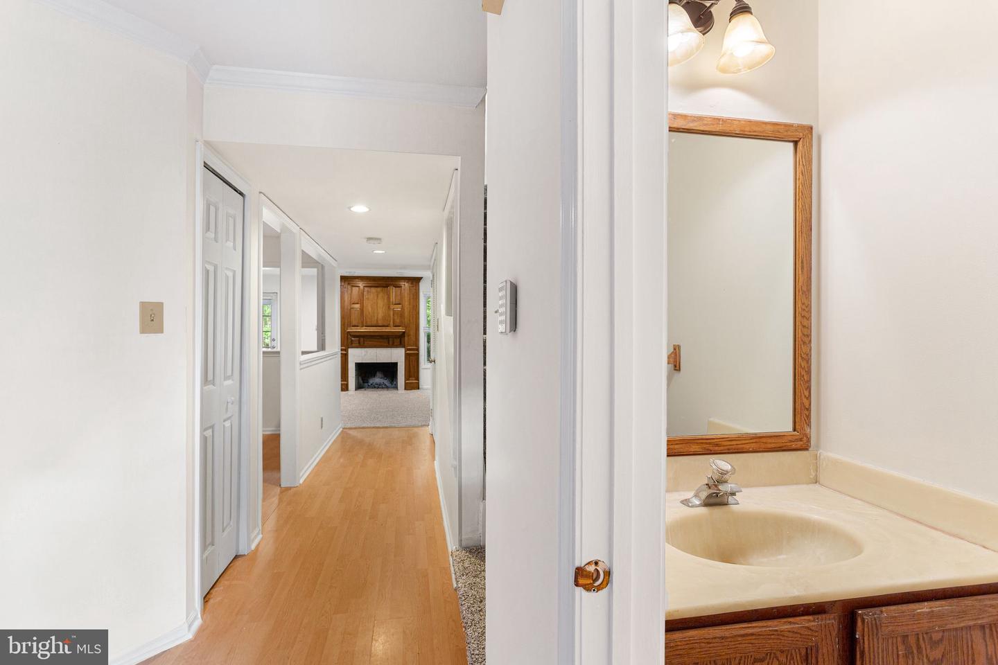 302 Berkshire Way Property Photo 7