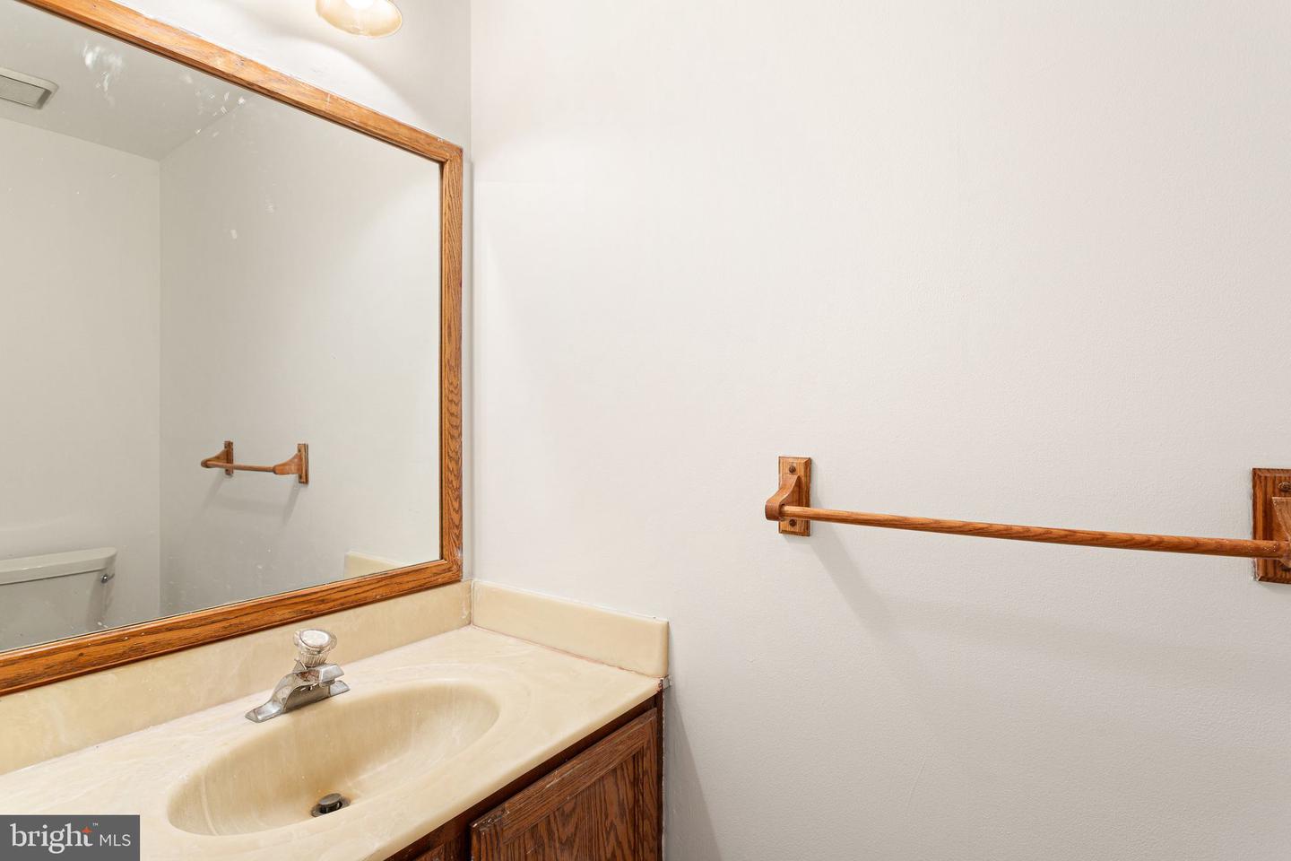302 Berkshire Way Property Photo 8