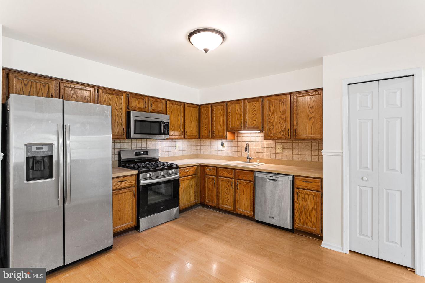 302 Berkshire Way Property Photo 10