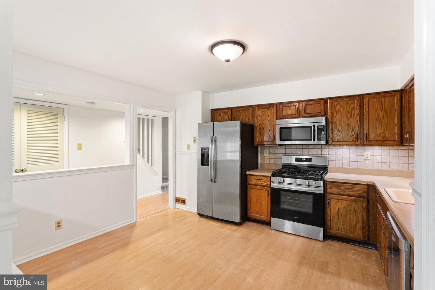 302 Berkshire Way Property Photo 11