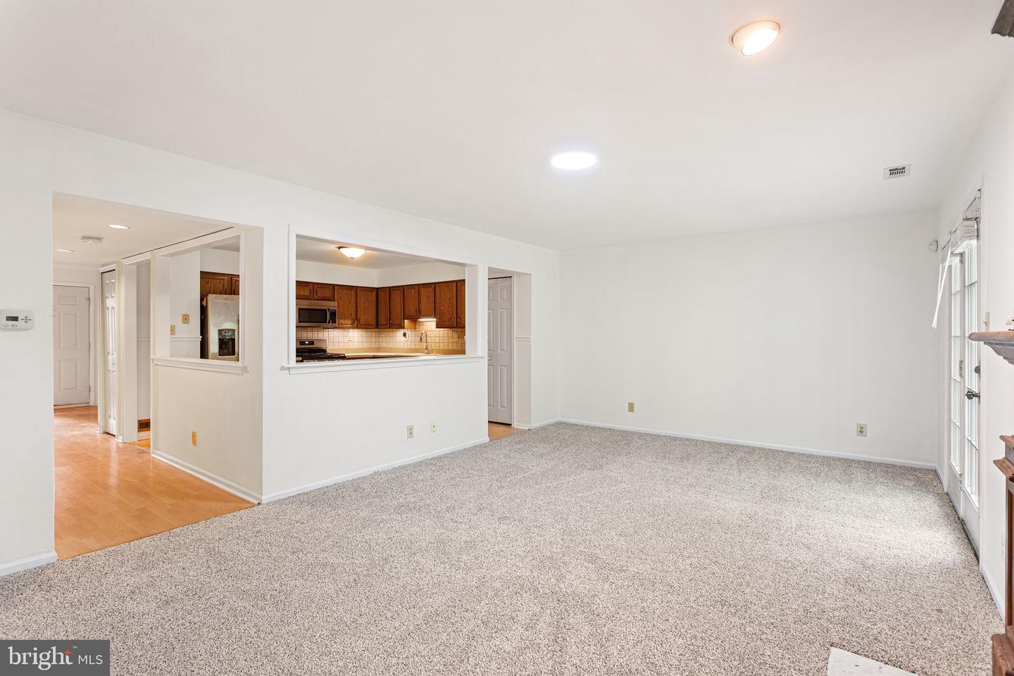 302 Berkshire Way Property Photo 13