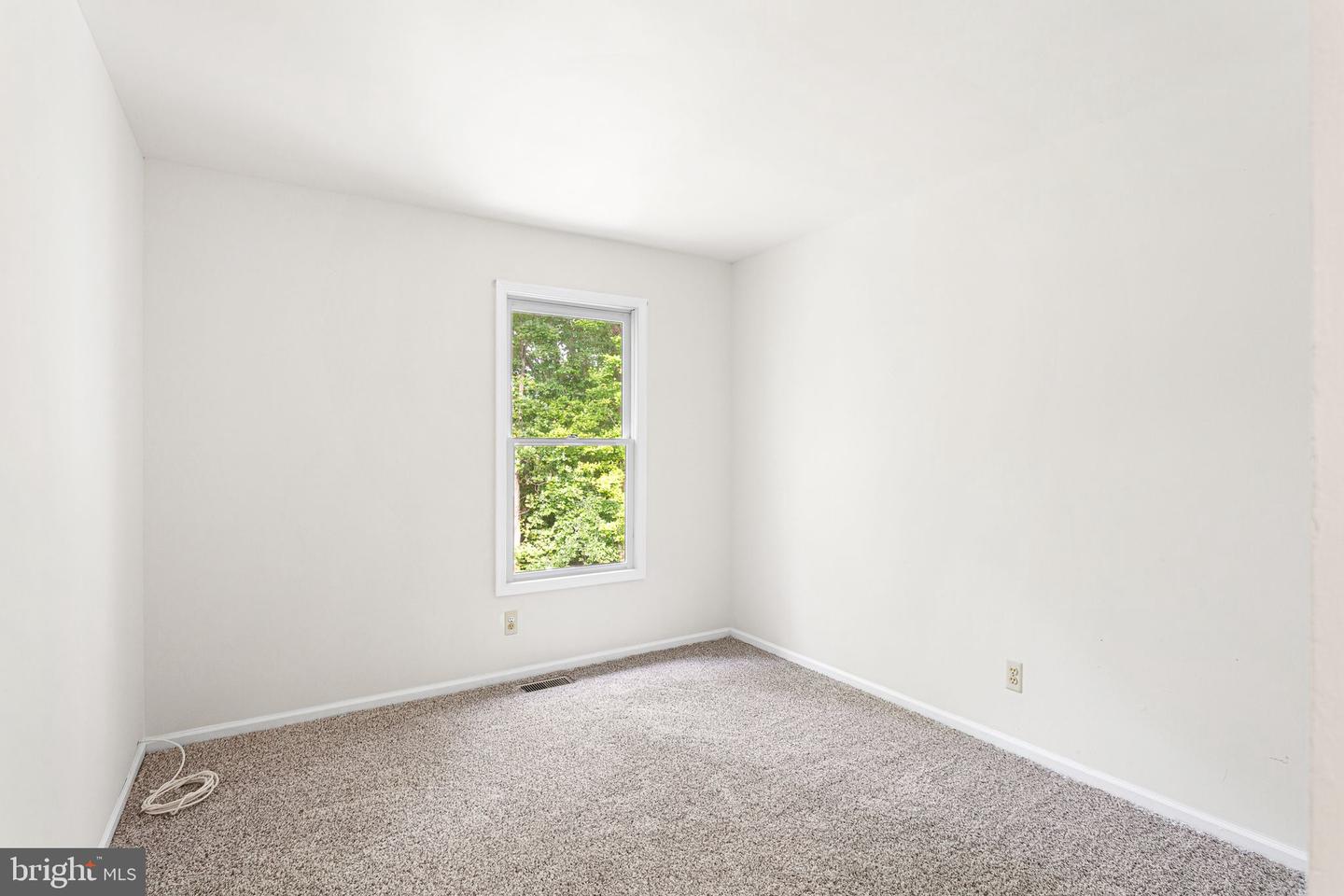 302 Berkshire Way Property Photo 15